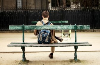 Seins masculins, gynécomastie : Tout savoir sur le développement des seins chez les hommes