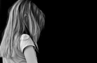 L’alopécie chez les enfants, pourquoi se produit-elle ?